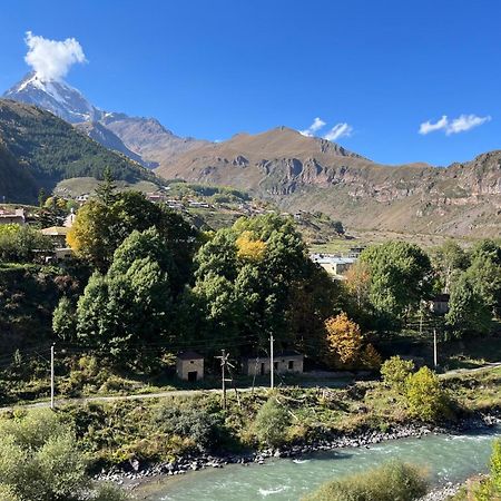 Hotel Stancia Kazbegi - City Center エクステリア 写真