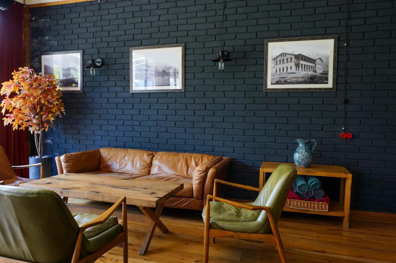 Hotel Stancia Kazbegi - City Center エクステリア 写真