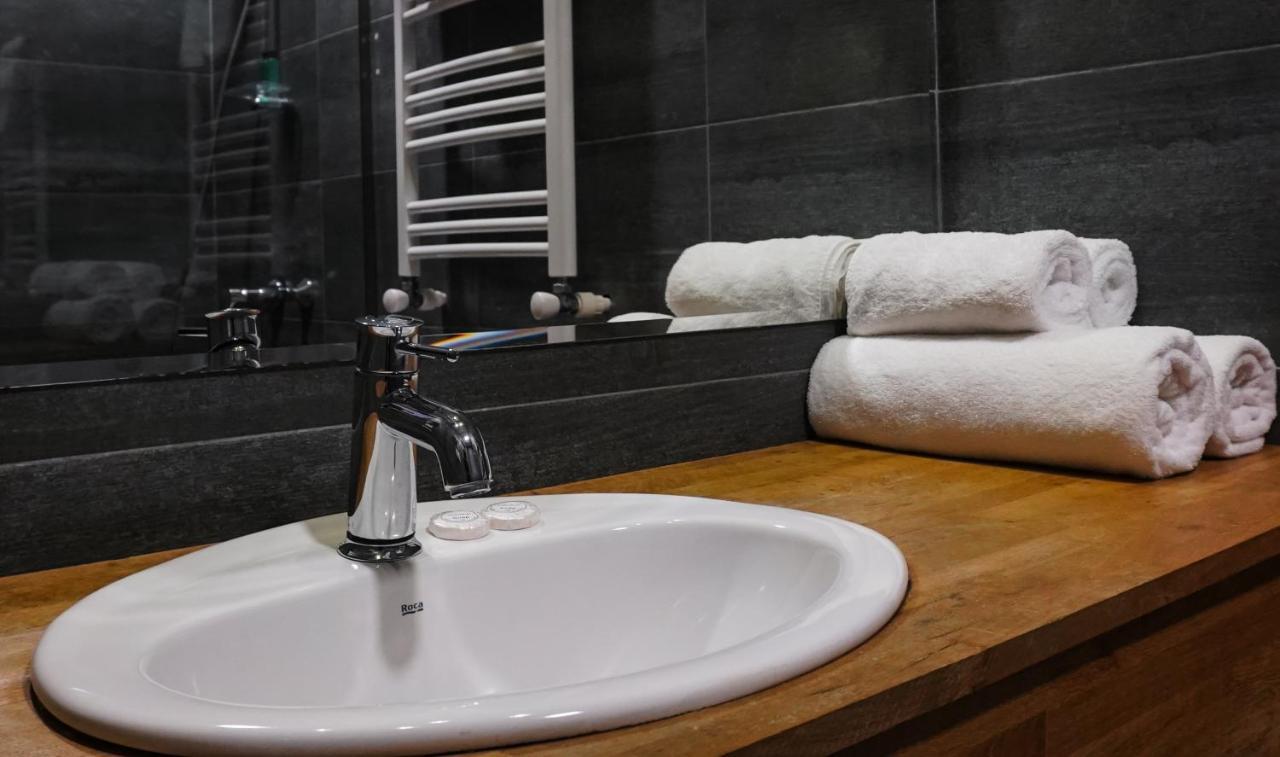 Hotel Stancia Kazbegi - City Center エクステリア 写真