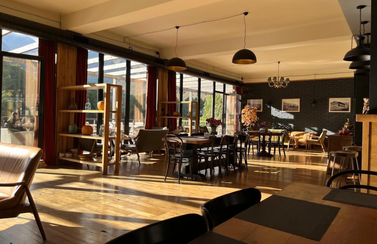 Hotel Stancia Kazbegi - City Center エクステリア 写真