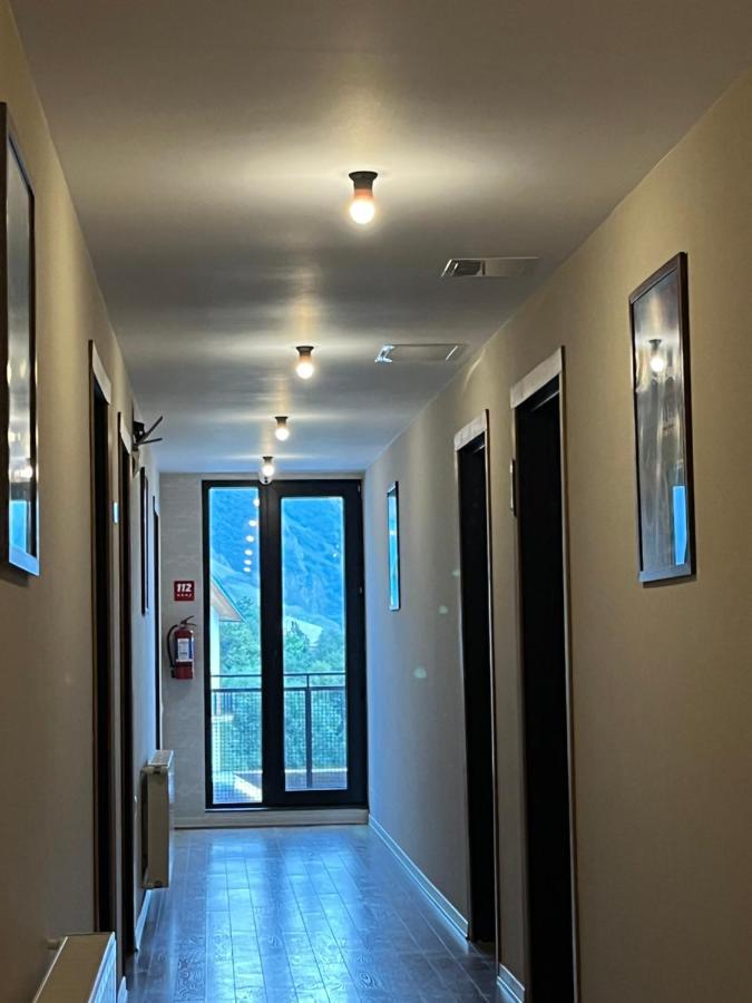 Hotel Stancia Kazbegi - City Center エクステリア 写真